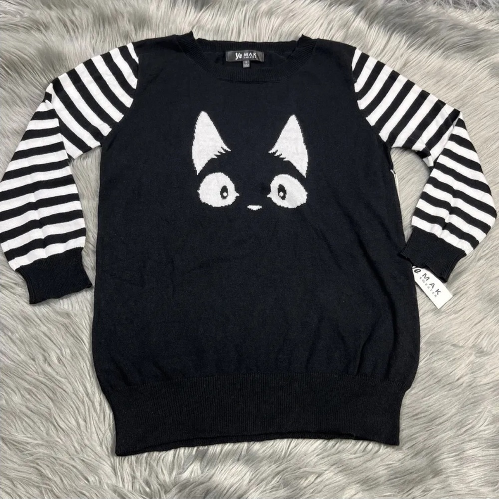Ye Mak Black White Striped Cat Sweater Size Small